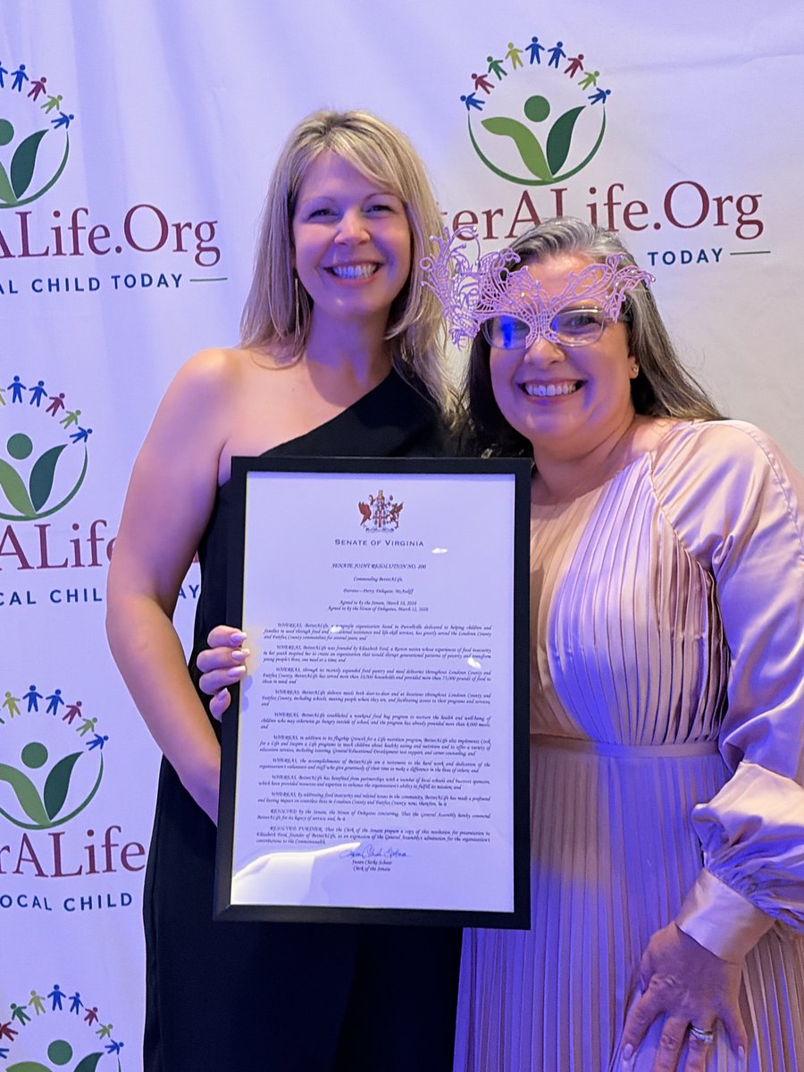 RussetPerry's tweet photo. Every kid deserves to feel safe, have enough to eat &amp; know people are looking out for them. Betteralife (BAL) has spent 10 years giving kids in our community all three.

Loved celebrating BAL last night &amp; presenting SJ200 to honor Elizabeth Ford &amp; all BAL does daily for our kids. https://t.co/EfIY3gp9Sf