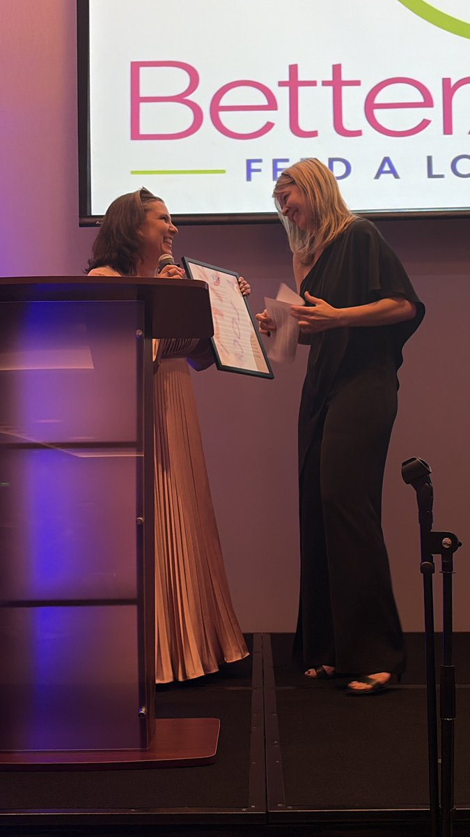 RussetPerry's tweet photo. Every kid deserves to feel safe, have enough to eat &amp; know people are looking out for them. Betteralife (BAL) has spent 10 years giving kids in our community all three.

Loved celebrating BAL last night &amp; presenting SJ200 to honor Elizabeth Ford &amp; all BAL does daily for our kids. https://t.co/EfIY3gp9Sf