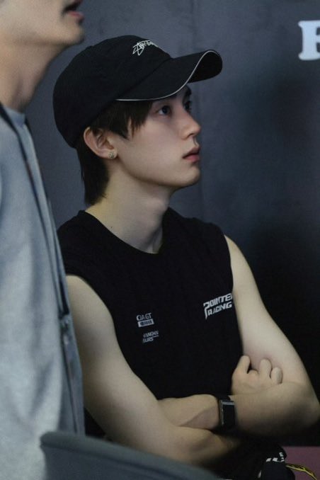isagemeee's tweet photo. Solo de pensar en minho racer… deberia ser real https://t.co/D6701osAiJ
