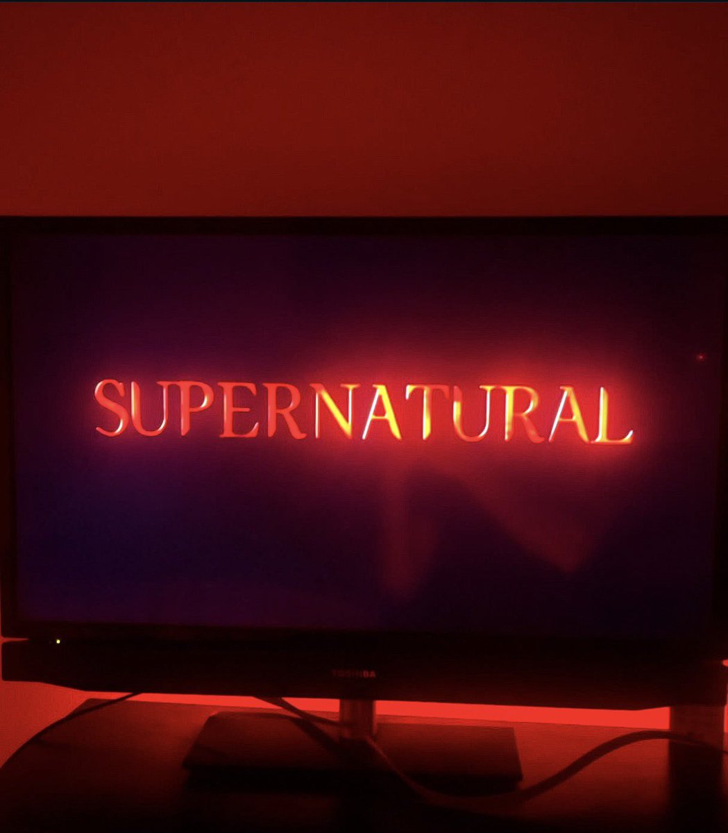 AGAMYJR's tweet photo. SuperNatural Night 🍿 https://t.co/RgJC49kKwX