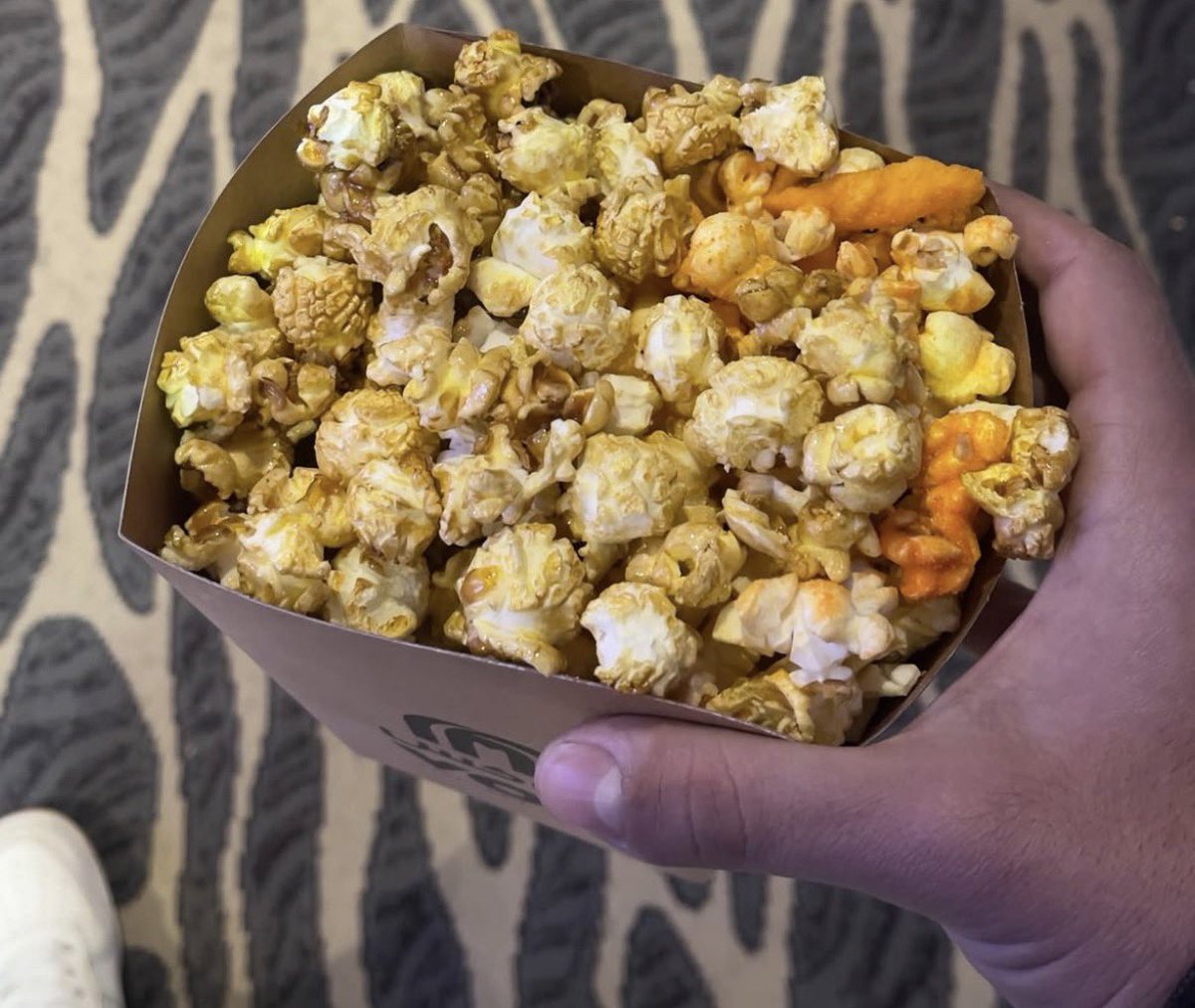 AGAMYJR's tweet photo. SuperNatural Night 🍿 https://t.co/RgJC49kKwX