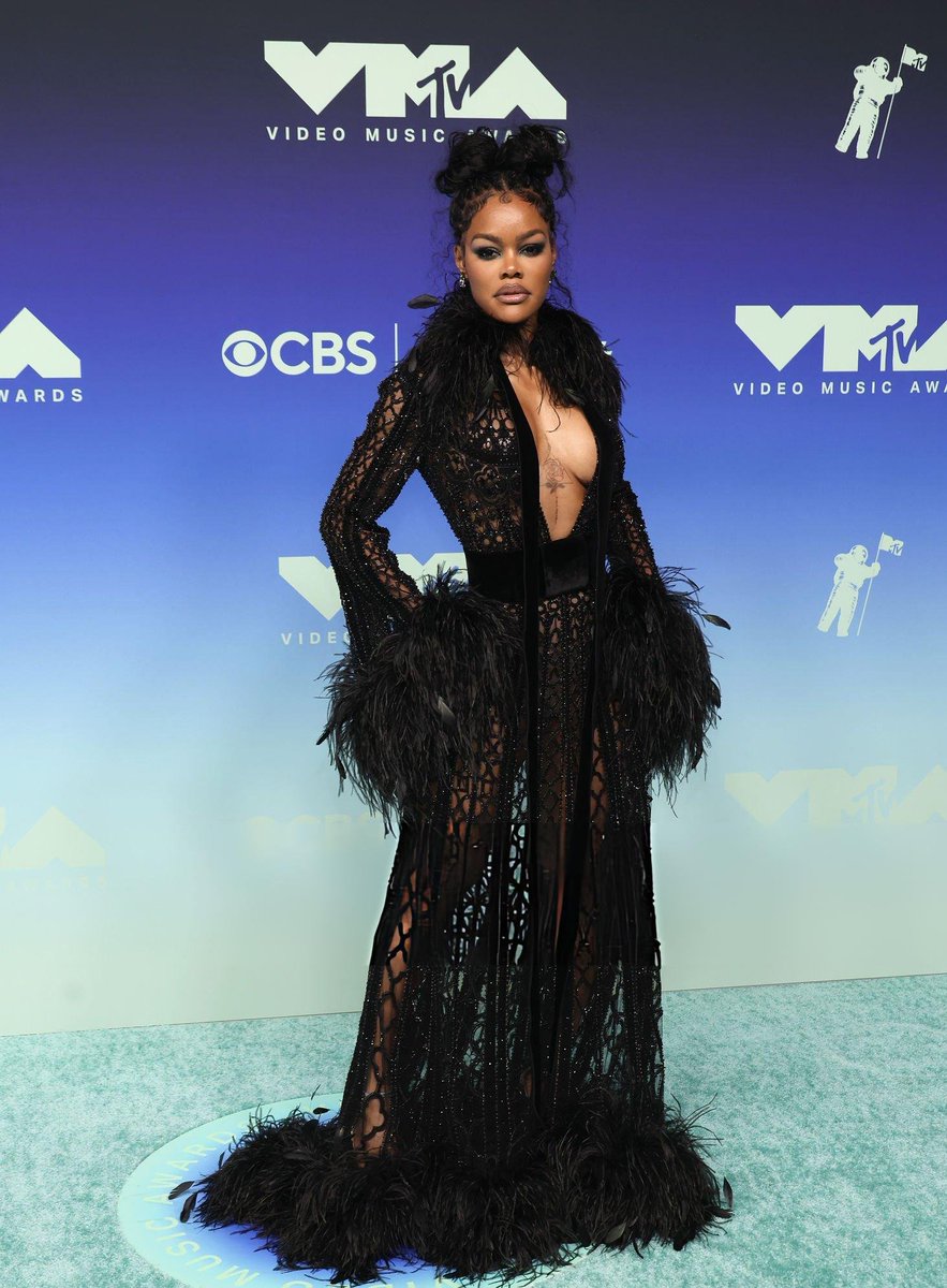 itgirlbackup's tweet photo. Teyana Taylor attending the #VMA 2026 in Zuhair Murad couture aw26 https://t.co/ZdCLzGTDKp