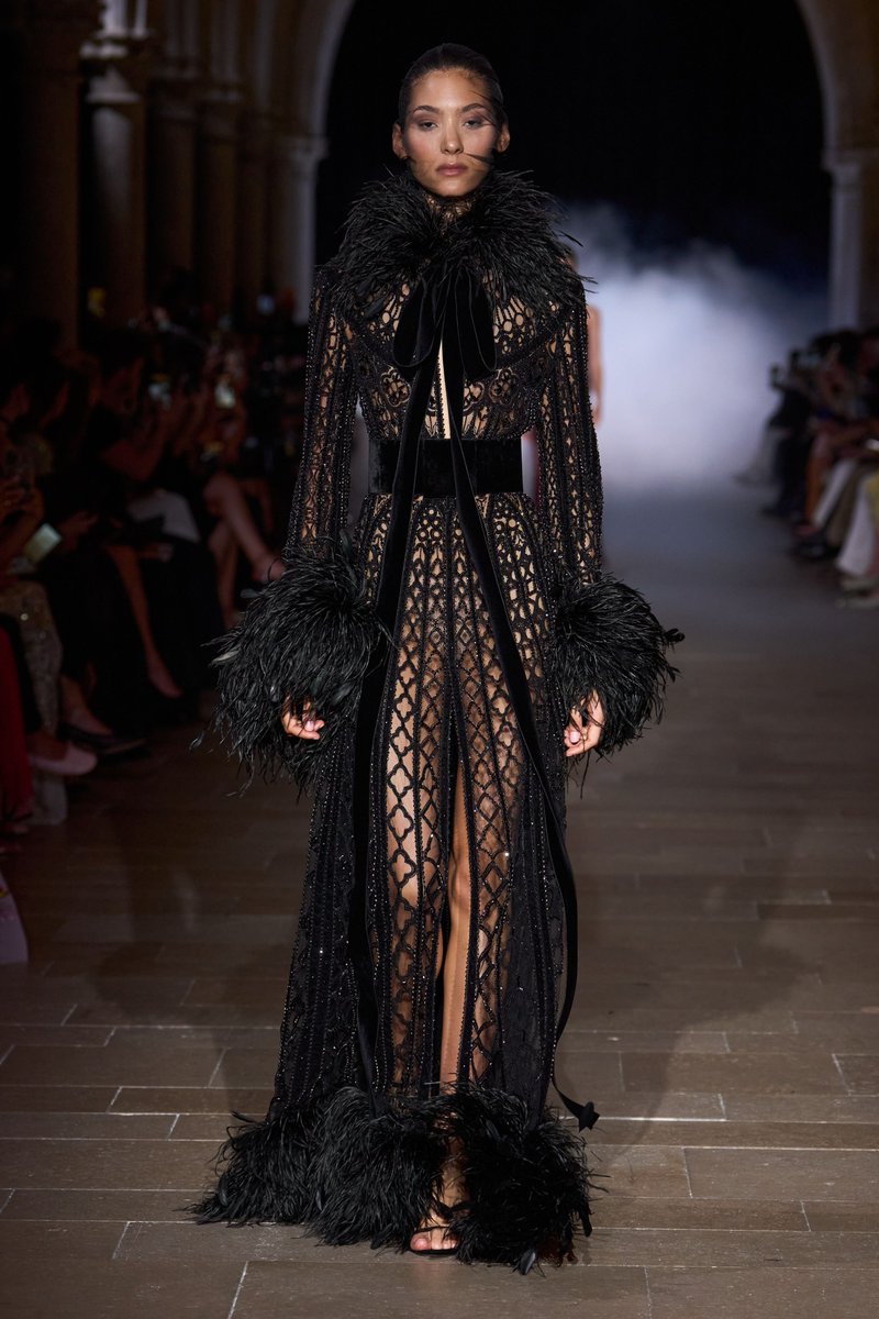 itgirlbackup's tweet photo. Teyana Taylor attending the #VMA 2026 in Zuhair Murad couture aw26 https://t.co/ZdCLzGTDKp