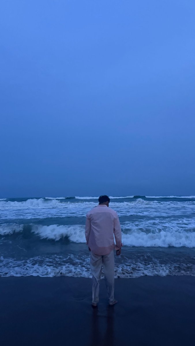Selenetor99's tweet photo. Barbaad-holic 🤍🌊
#sea
#barbaad https://t.co/gdEG38Nfwq