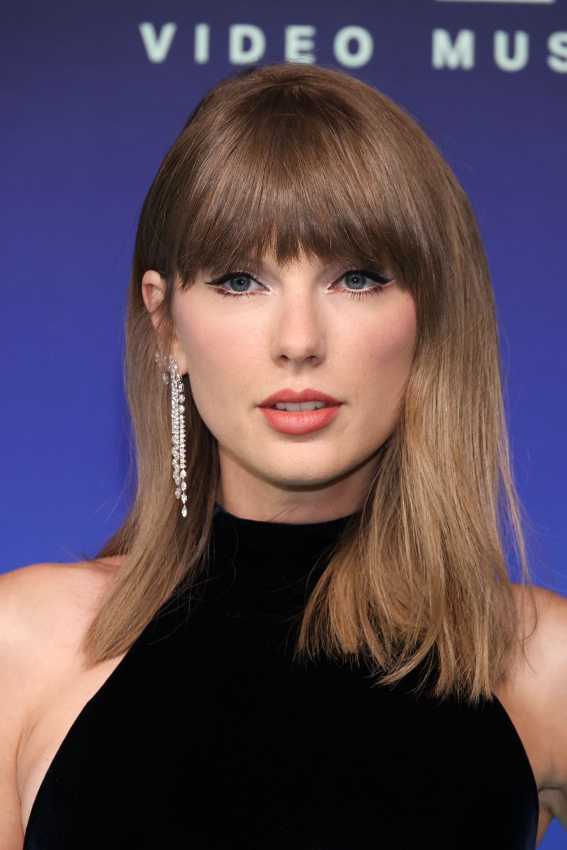 4k_taylorr's tweet photo. Close-ups of Taylor Swift at the #VMAs https://t.co/tbo8EAgngJ