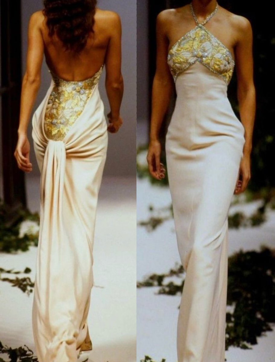 _ArchiveFashion's tweet photo. Valentino s/s 1993 couture https://t.co/76Voq5iyoH