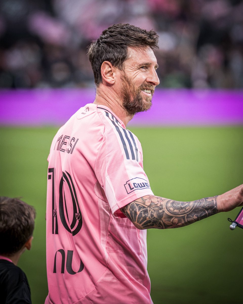 sudanalytics_'s tweet photo. 🤯🎯 Lionel Messi a DOS GOLES de convertirse en el JUGADOR CON MÁS GOLES DE TIRO LIBRE en TODA LA HISTORIA DEL FÚTBOL.

1) 🇧🇷 Marcelino Carioca - 78.
2) 🇦🇷 LIONEL MESSI - 76.
2) 🇧🇷 Jair Rosa Pinto - 74.
4) 🇧🇷 Roberto Dinamite- 73.
5) 🇧🇷 Juninho Pernambucano - 72.

Se viene. 🚬

Vía @mavegol.