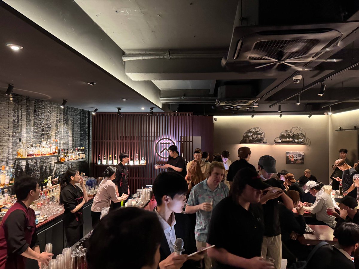 EspressoSys's tweet photo. We had a packed house and a great time seeing everyone at last night's @Celo &amp; Espresso Brews! Thanks to everyone who came out and chatted with the teams about the big things we're brewing 🔥 

➡️ Next stop: @kbwofficial https://t.co/jCQD6eAWv0