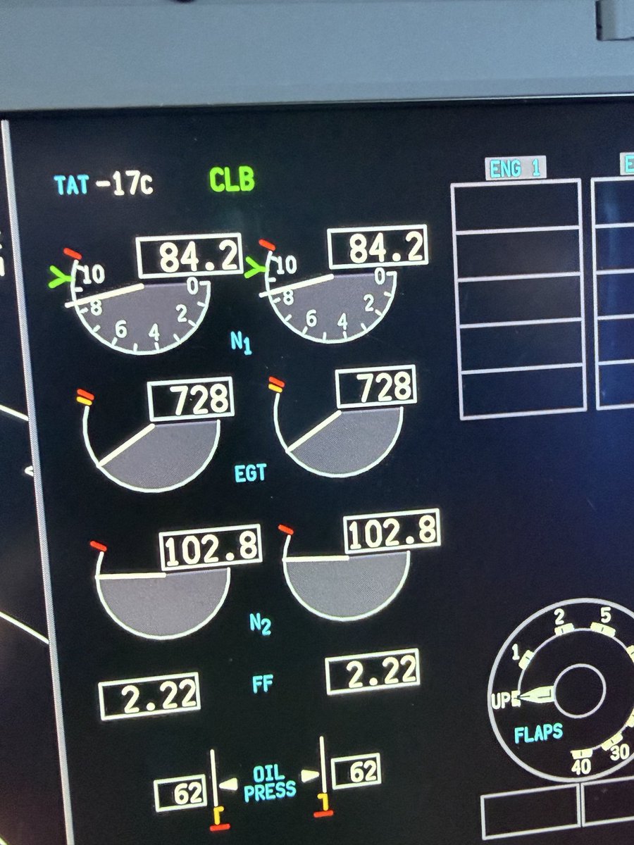 Combat_learjet's tweet photo. I flew a week old 737-800 MAX recently.  This is what brand new engines look like. EVERY indication was identical on both engines, that never happens. https://t.co/AvjOEiGRHE