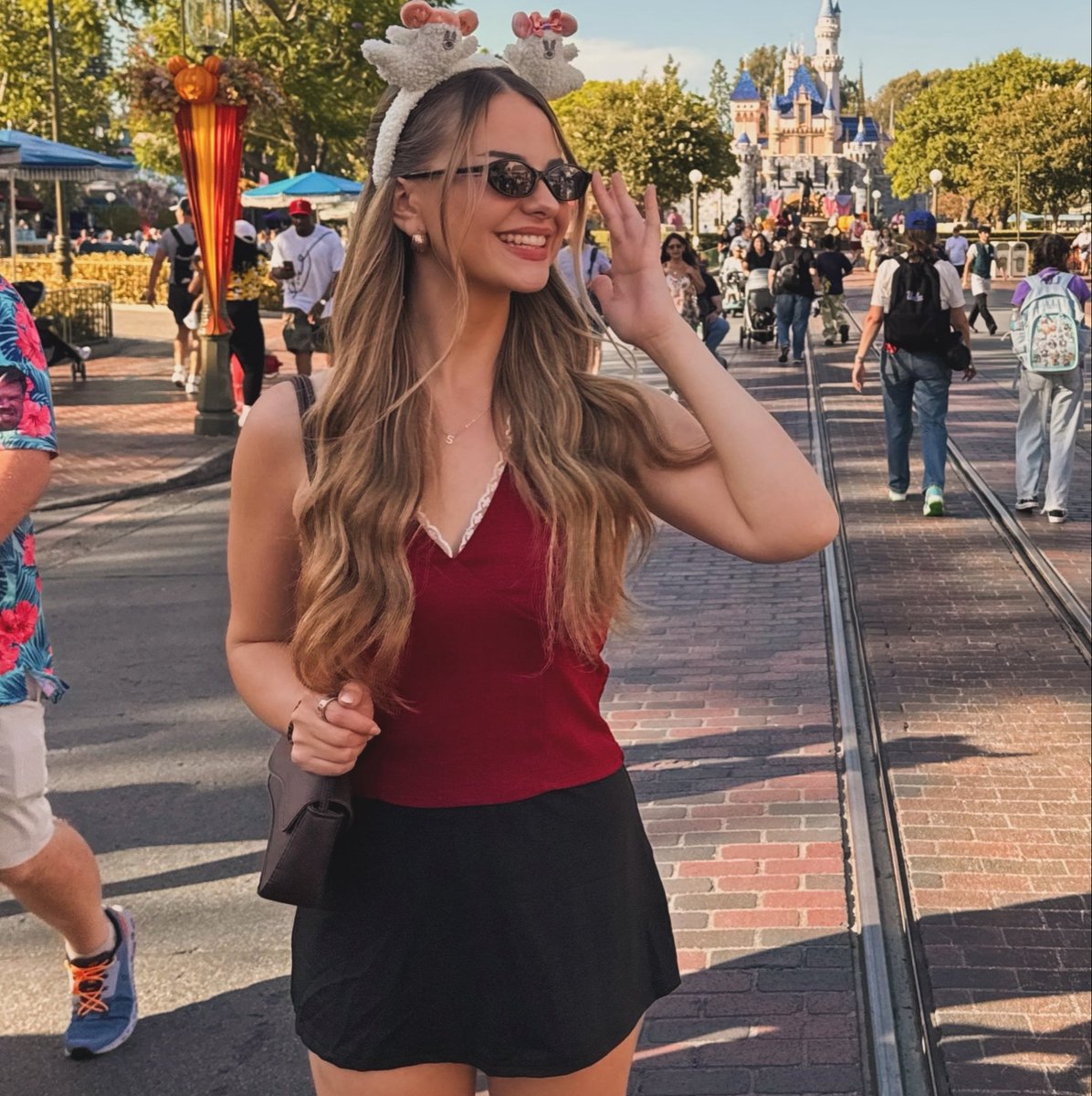 Saskkiii's tweet photo. Living my best life in LA 🌴✨💗 https://t.co/n1F2fsPAlg