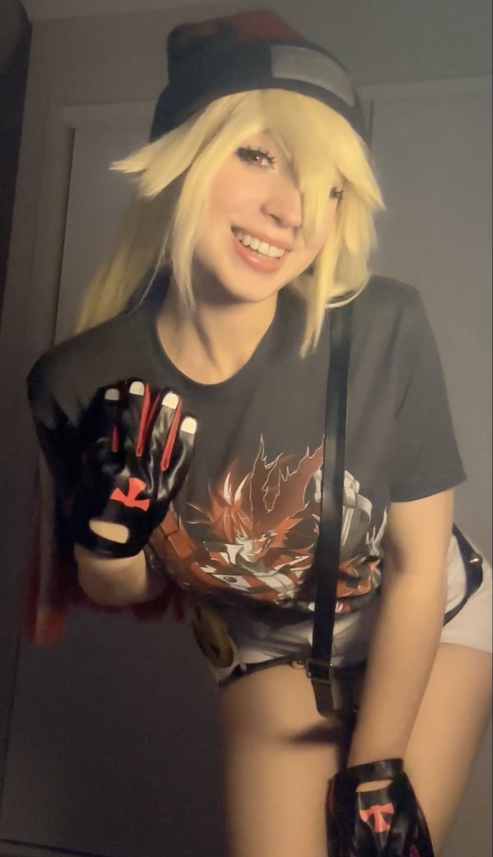Laney_ee33's tweet photo. Xrd Jack-o in her husband’s clothes….
I need to cosplay xrd jacko more !!
Thank you @EightySixed for the shirt and beanie :)) so cute
#ggxrd #guiltygear #guiltygearcosplay #jackovalentine #jackovalentinecosplay https://t.co/dSxLwWgd2o