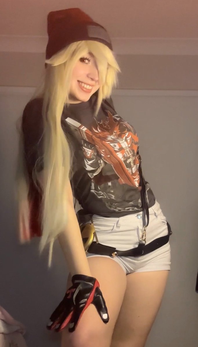 Laney_ee33's tweet photo. Xrd Jack-o in her husband’s clothes….
I need to cosplay xrd jacko more !!
Thank you @EightySixed for the shirt and beanie :)) so cute
#ggxrd #guiltygear #guiltygearcosplay #jackovalentine #jackovalentinecosplay https://t.co/dSxLwWgd2o