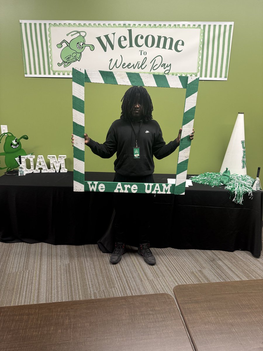 LathanBolden's tweet photo. Had a great time at UAM Saturday thank you for having me @CoachTorrain @WeevilFootball @CoachHenry15  @CoachGGoff @Coach_Mayer @coachjweevils Looking forward to building a relationship with you all #WeDat https://t.co/fgkvcCsFsK