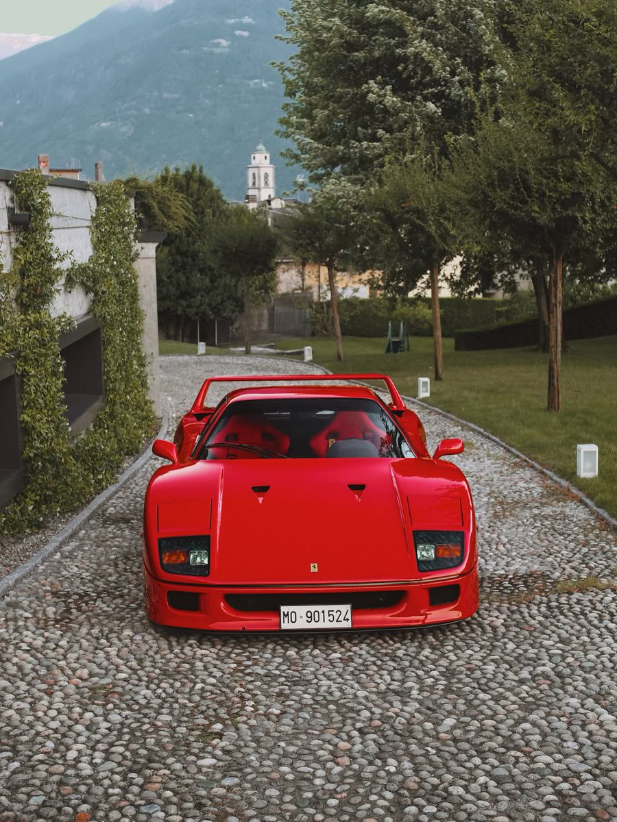 ApexDistrictX's tweet photo. Ferrari F40 🫅🏼 https://t.co/ITw3GuqbGC