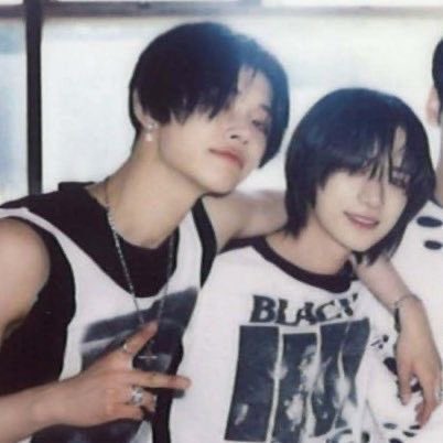miastarkissed's tweet photo. beomjun emo boyfriends https://t.co/mZBWEz5oXp
