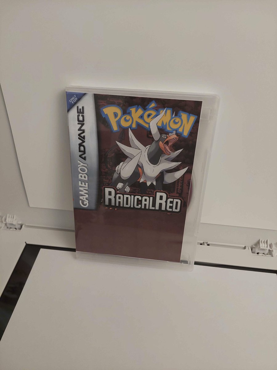 TonicSeal's tweet photo. I've been wanting to create physical media of different games i play so that i can own them in a more literal sense. The goal is to start backing up steam games but i decided a ROM would be easy for testing. ill fix the cover size later. #firered #romhack #radicalred https://t.co/YcJWEZaqLN