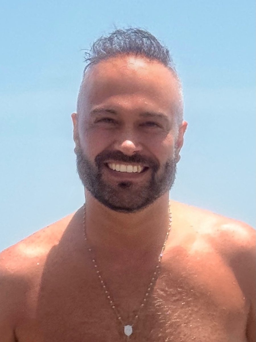 RonaldoTesta's tweet photo. A smile is the final touch 😊
الابتسامة بتكمل الصورة

#SummerMood #Sunshine #Vacation #Smile #exploremore https://t.co/IDz2v7Fn4P