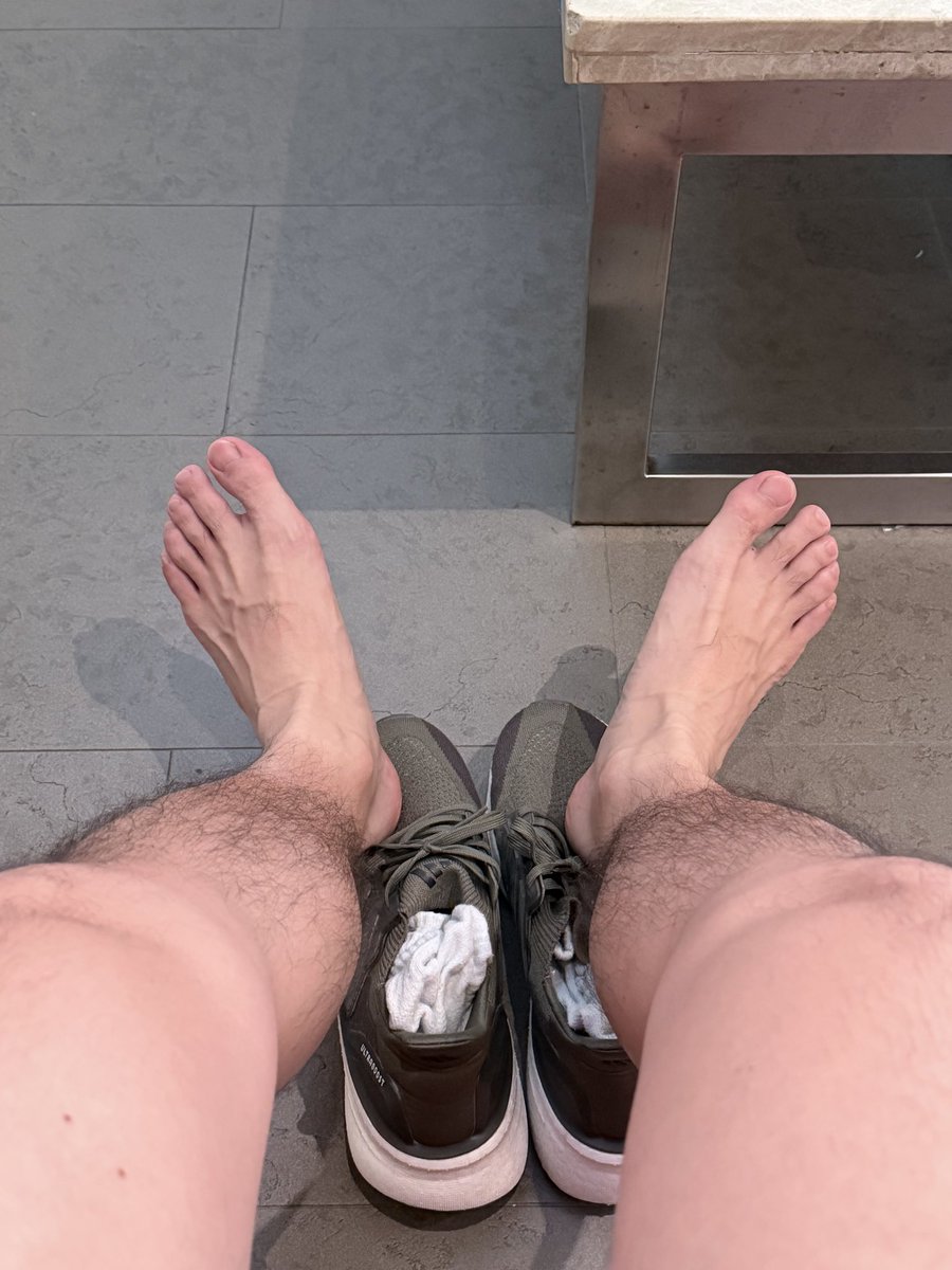 kkj88bkk's tweet photo. Monday👣💦 https://t.co/B6j5gm4lxQ