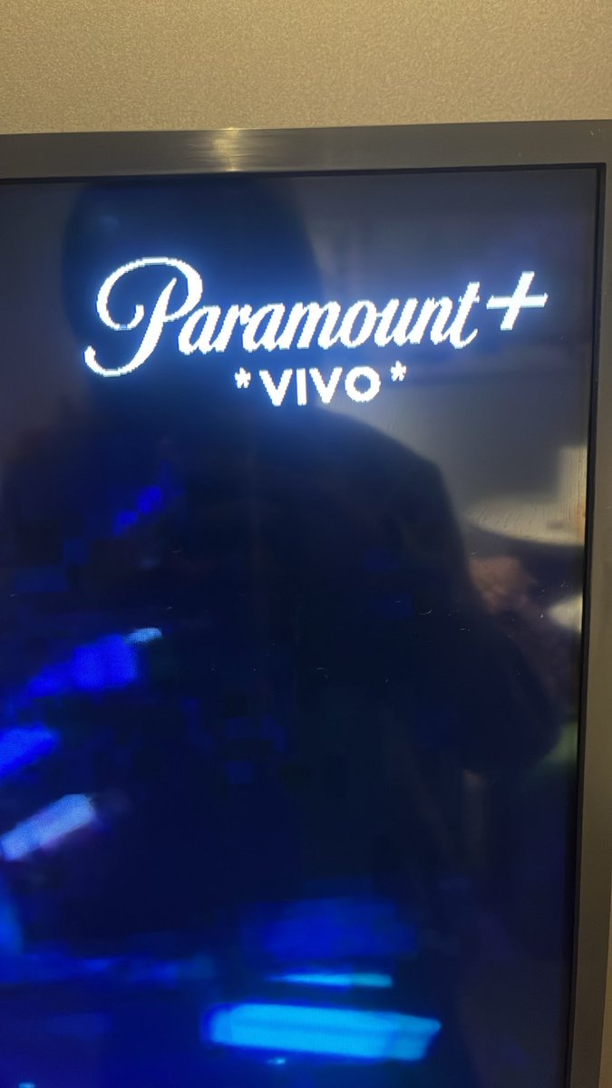 helluvawho's tweet photo. vivo pq ao vivo que não é https://t.co/kmqKMboZWM