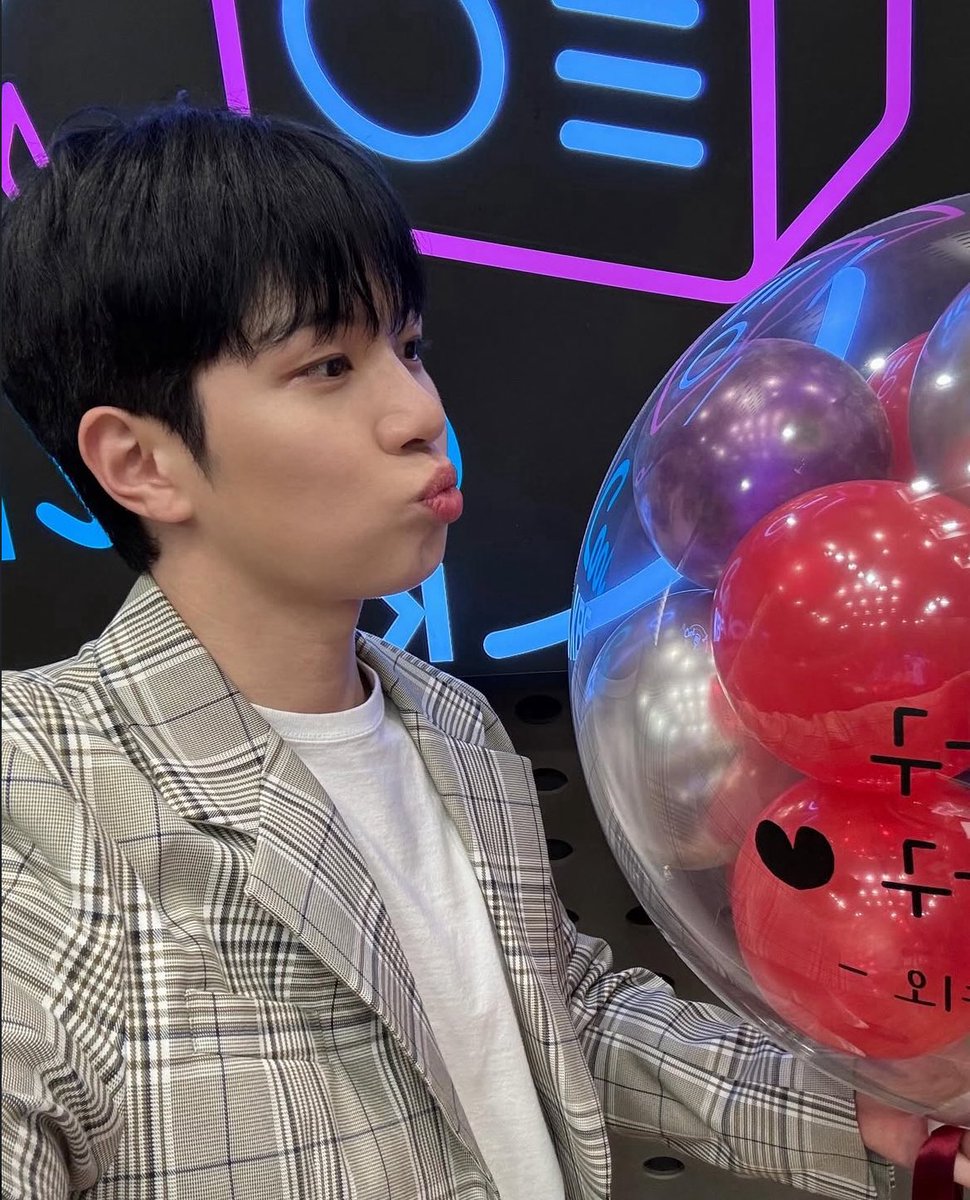 hwengchi_star's tweet photo. 🐰💕💕

#DAILYHWESEUNG #엔플라잉 #유회승 #Nflying #YooHweSeung https://t.co/kywVQQVlGt