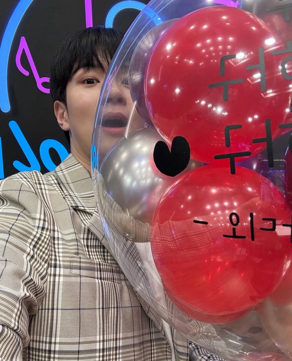 hwengchi_star's tweet photo. 🐰💕💕

#DAILYHWESEUNG #엔플라잉 #유회승 #Nflying #YooHweSeung https://t.co/kywVQQVlGt