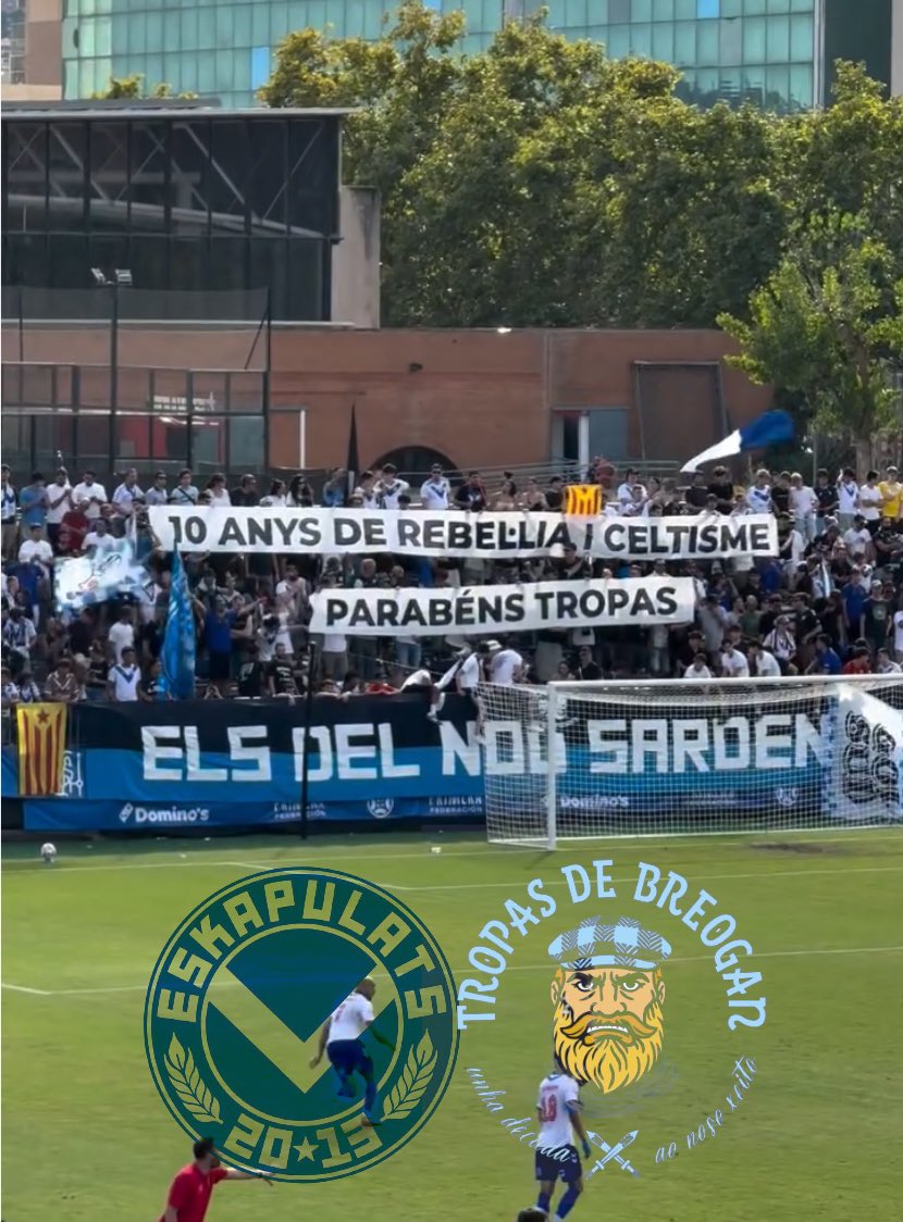 UltrasPresent's tweet photo. 🔵⚪️ Eskapulats felicitando a sus amigos de Tropas de Breogan (Celta de Vigo) por su 10 Aniversario.

“10 AÑOS DE REBELDÍA Y CELTISMO.
FELICIDADES TROPAS”

(ESK13 &amp; TDB) 

CE Europa - Rayo Majadahonda. 
#PrimeraRFEF https://t.co/MrgJTUTIsq