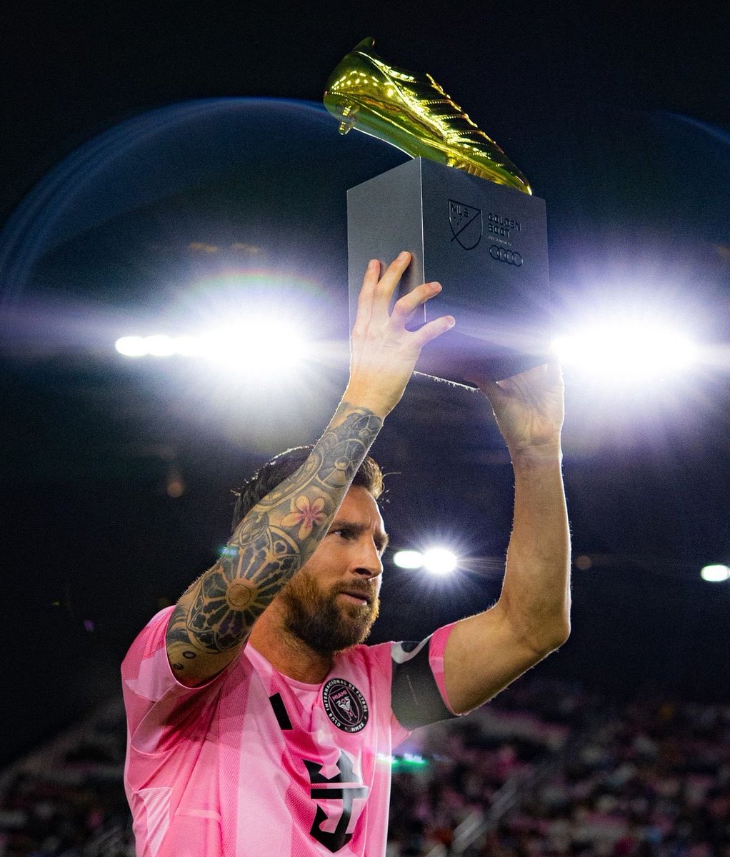 Tobs_fc's tweet photo. 🚨 OFFICIAL: Lionel Messi is now the MLS highest goal scorer of the season with just 7 games left to go. 

He was 12 goals behind before the World Cup started. 😭 https://t.co/2Y0ltqoA6t