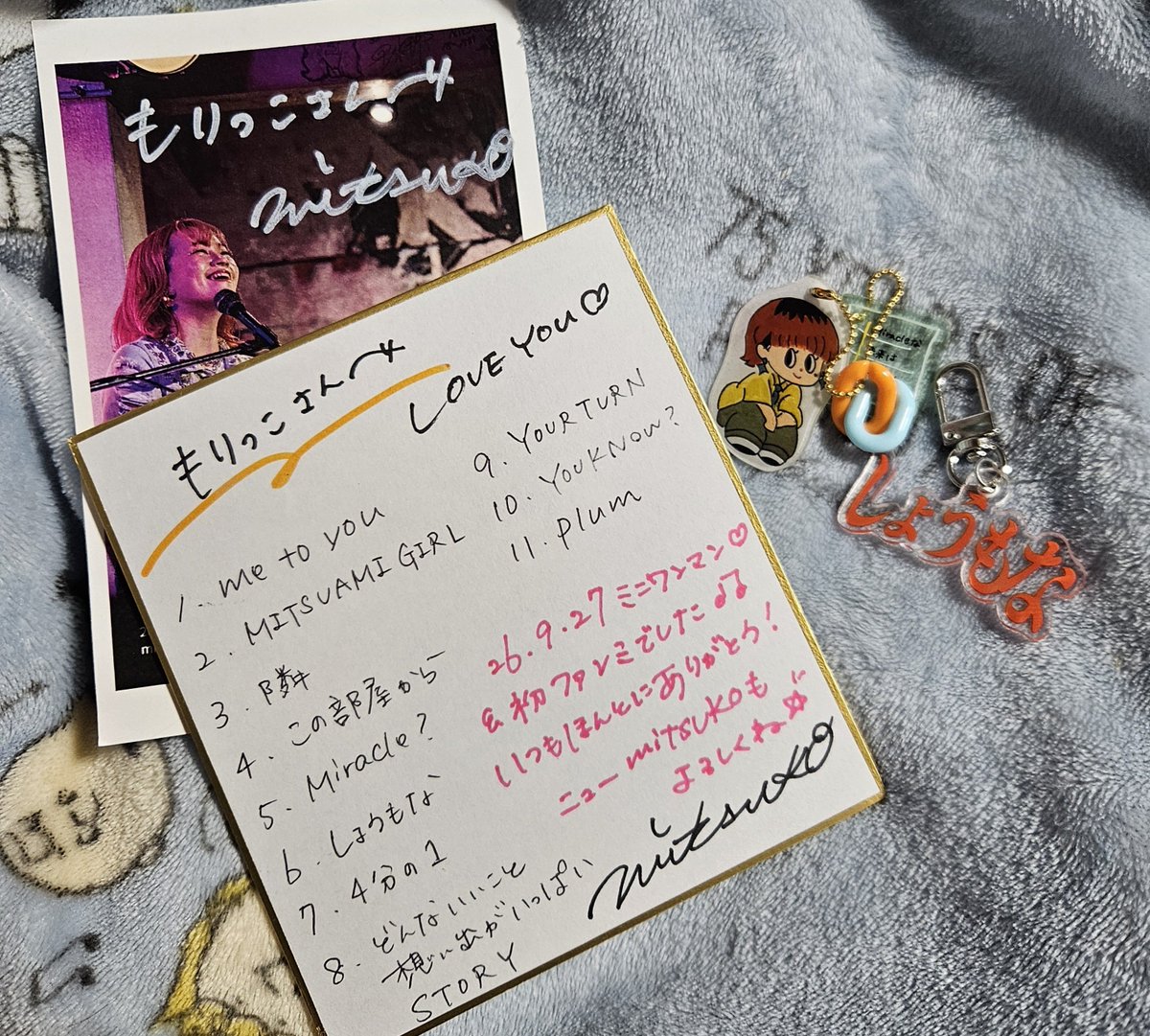 11moricco3dayo's tweet photo. mitsukoさんの手作りグッズ♪
プラ板のイラスト
笑顔のmitsukoさん かわいい♪
オリジナル柄のハンドタオル
『9・3』※同色の●の数に注目★
誕生日の9/30を表してるんだって!
これでmitsukoさんの誕生日
ずーっと忘れない!
(*ゝω・*)
New 『しょうもな』キーホルダー
お迎えしました!
#mitsuko https://t.co/ea6k96nC52