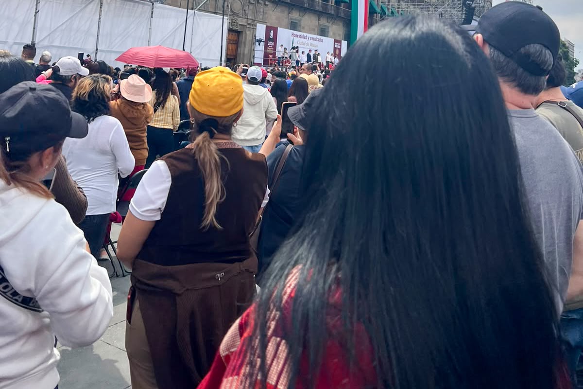 GpeChaviraMX's tweet photo. Acompañamos a nuestra Presidenta @Claudiashein su 
segundo ejercicio de rendición de cuentas, un momento para refrendar el compromiso de seguir trabajando con responsabilidad, convicción y cercanía por el bienestar de México.

Seguimos haciendo historia. 🇲🇽 https://t.co/CA8w4X0880