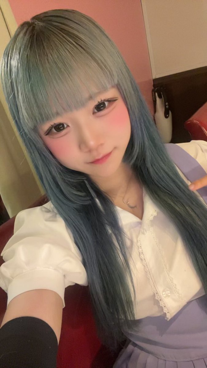 mi__io26's tweet photo. 雨ですが9月ラストスパートです頑張っていきましょーーーーーーう🐸☔️

#自撮り #自撮り界隈 #いいね返し #コンカフェ #コンカフェ営業 #コンカフェキャスト https://t.co/OLNFkoJunt