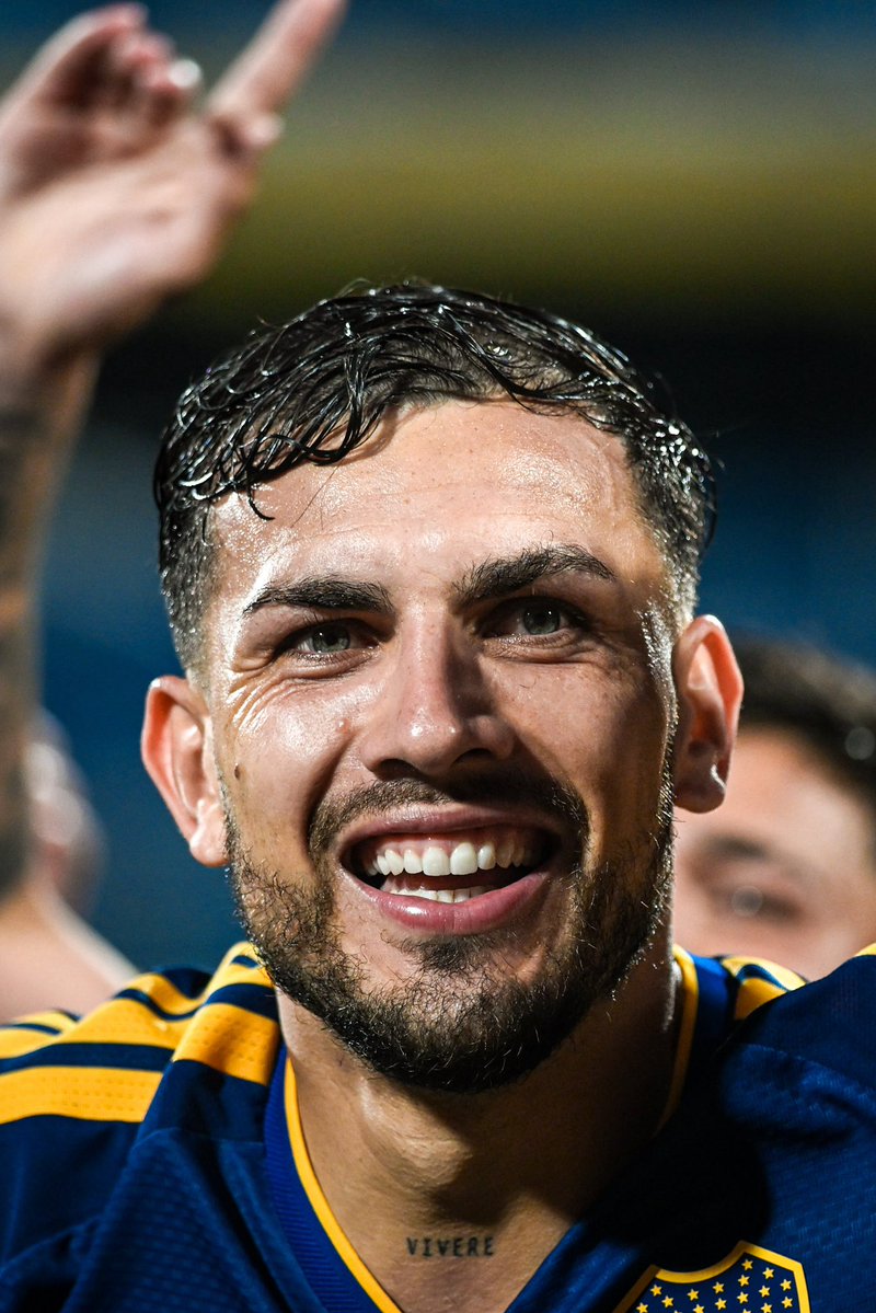 Copa_Argentina's tweet photo. Leandro Paredes, el capitán de @BocaJrsOficial ©️🇸🇪 https://t.co/uaVJpfBKbO