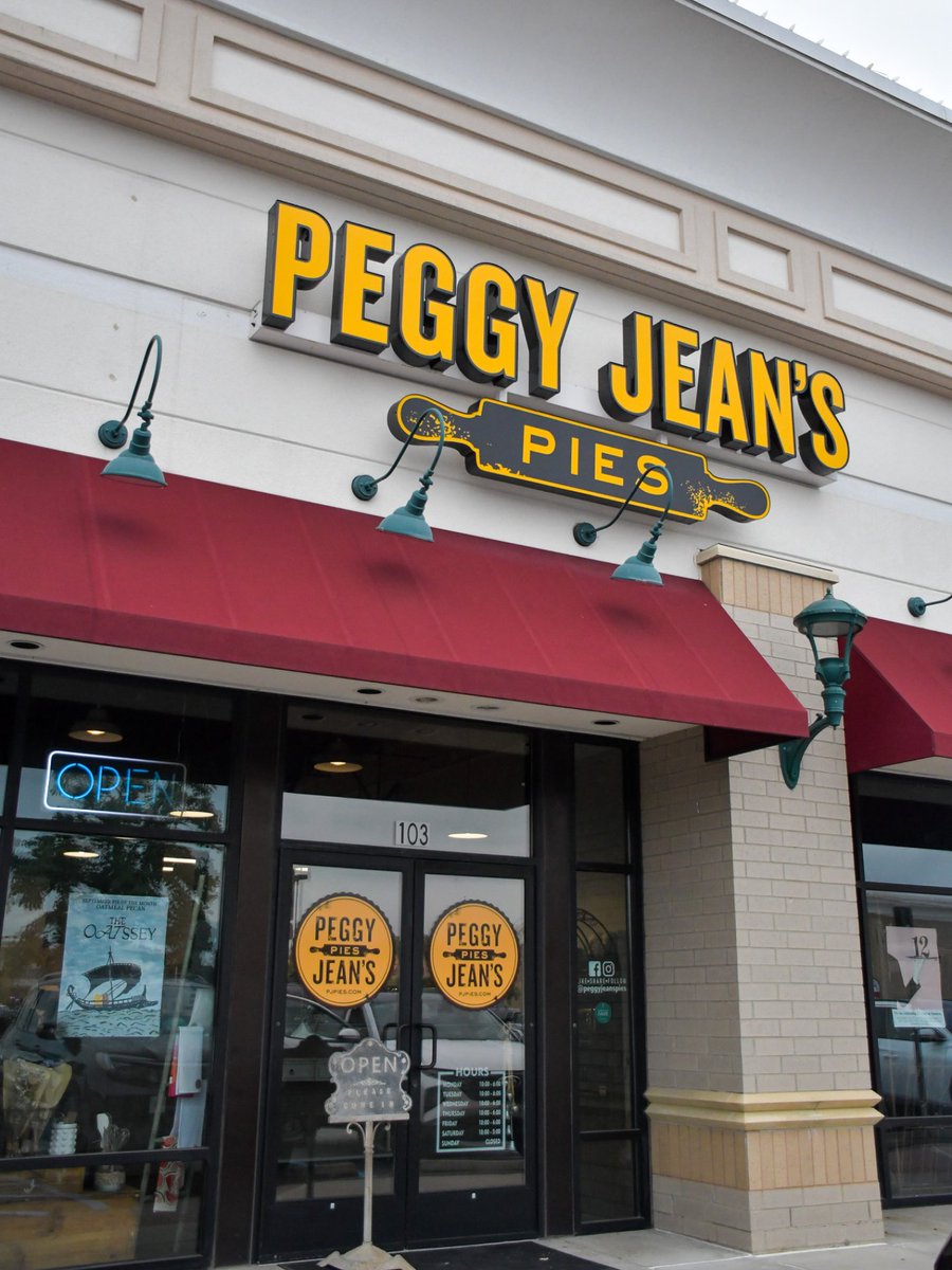 VisitMO's tweet photo. Columbia has some serious pie bragging rights. 🥧

Peggy Jean’s White Chocolate Strawberry Pie was named one of Food Network’s best pies in America, and it’s one of over 20 flavors baked from scratch each day.

Find more places to grab a slice: https://t.co/hW8t9xuBb5

— Mo https://t.co/cyvIeZ9Iuu
