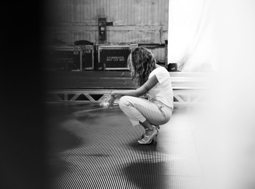B7Album's tweet photo. Throwback: Beyoncé rehearsing for the 2014 #VMAs https://t.co/r2jCEZaygg