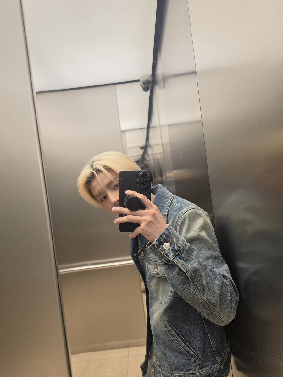 rossariet's tweet photo. busco mutis!! 

 #kpoptwt | #stantwt

           She / 17 / 🇲🇽

⋆˚꩜｡ ults |  bts, enhypen, cortis, Evan, txt and yunjin 

qn para ser mutis? https://t.co/k8pljtXqtn