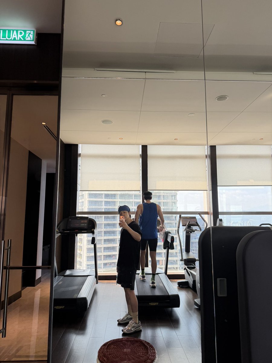 donghmae's tweet photo. Good morning! Finished my morning workout and feeling super refreshed. Have you started your day yet? 
ᅠᅠ https://t.co/M3qvtgvqC0