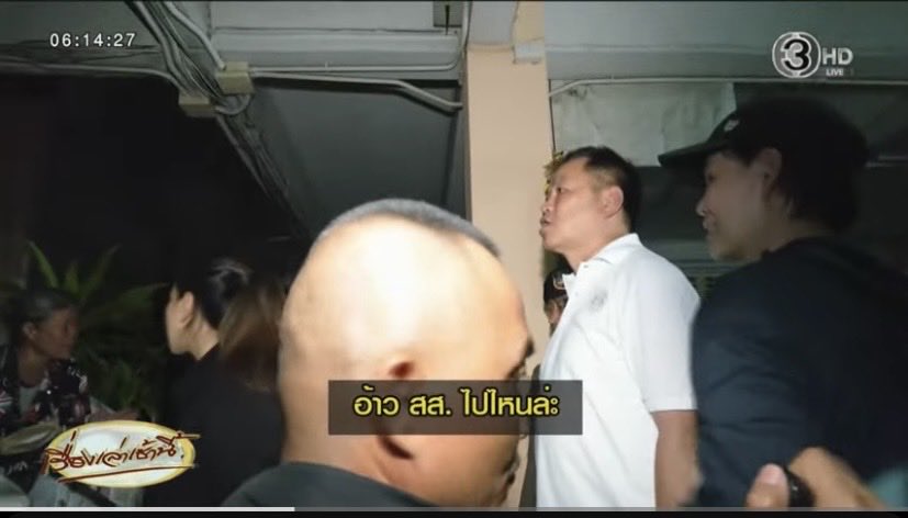 love12201503's tweet photo. #น้ำท่วม  ให้ภาพมันเล่าเรื่อง  พวกเราเห็นใครพูดอะไรมั้ย เรานี่รีบย้อนกลับมาฟั��ใหม่เลย น้ำท่วมออกข่าวใหญ่ตั้งแต่วันเสาร์ แต่ราชการเค้ารอใครมาก่อนเค้าเข้าช่วยเหรอ 😒ขอบคุณภาพจาก #เรื่องเล่าเช้านี้ https://t.co/Z059YWTzBg