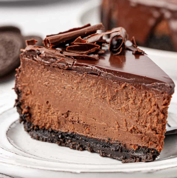 _we_love_food's tweet photo. Chocolate or Strawberry? https://t.co/1E1PR99ZqT