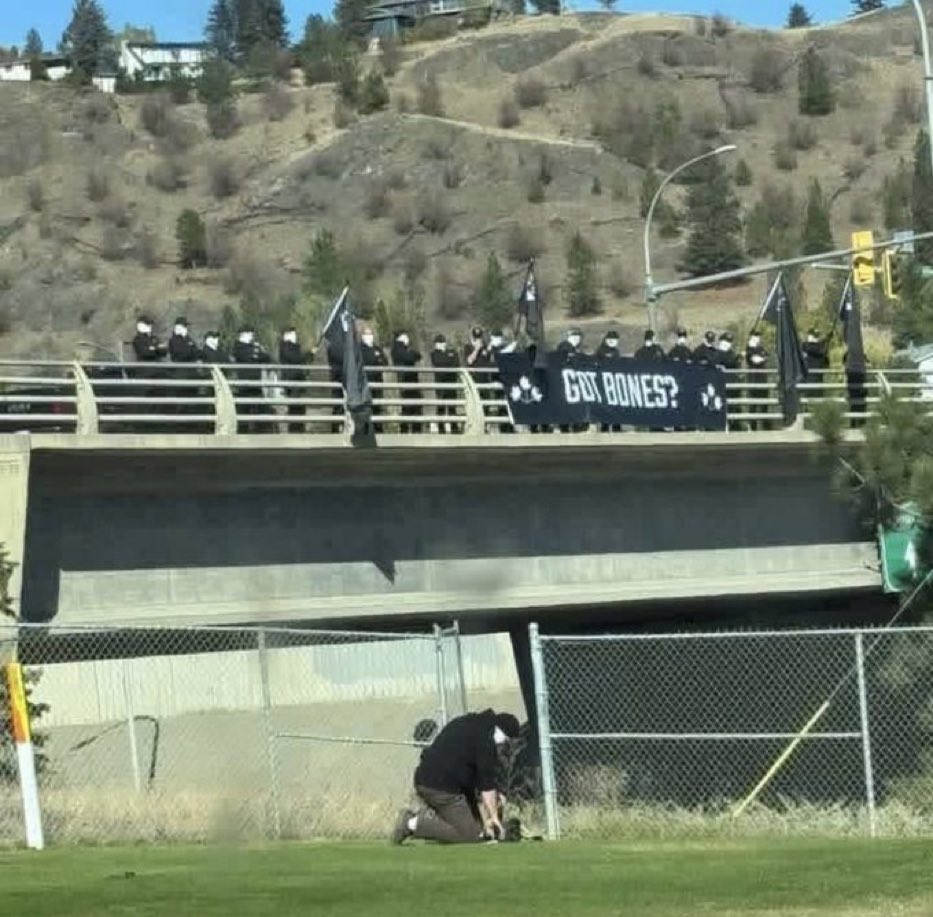 bruce_barrett's tweet photo. Second Sons Demonstrates in Kamloops. 

Got bones?  🦴 https://t.co/v7BrjRJyaH