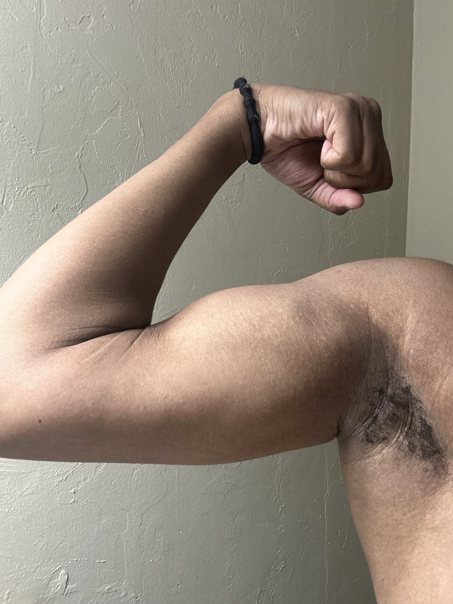 wettestwade's tweet photo. more bicep and pit pics for you guys #nsfwtwt #mlm #ftm https://t.co/3oi0Dlqa1Q