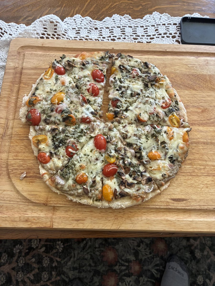 DDSNCWI's tweet photo. @Sassafrass_84 Home made including yeasted crust. https://t.co/cAEggdFjld