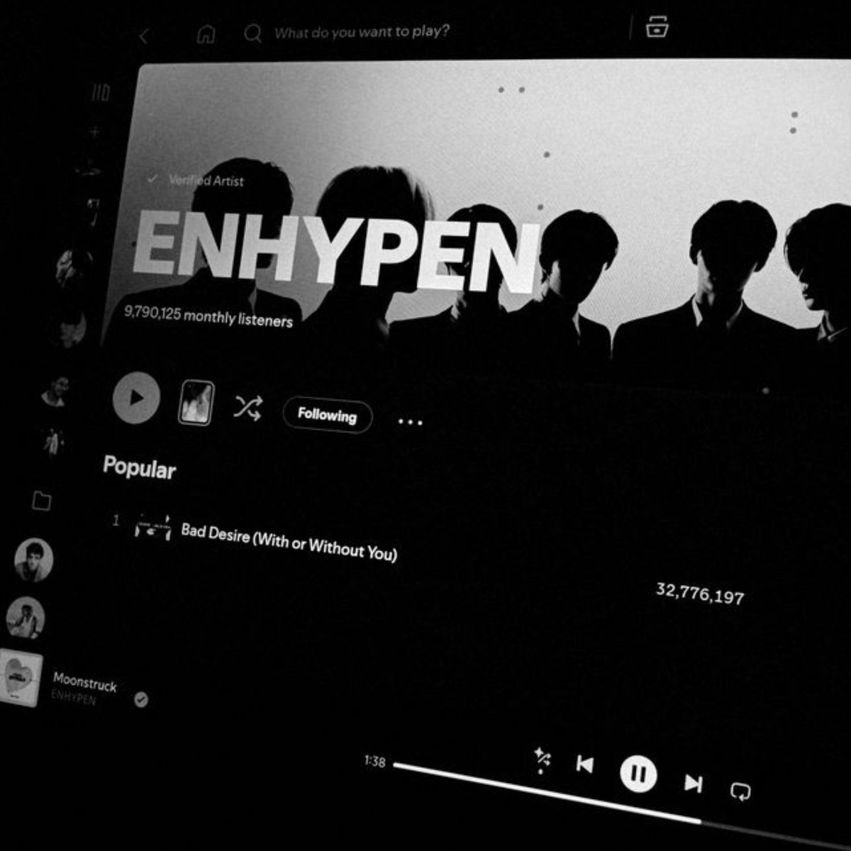 sooha_lee34's tweet photo. Your song according to ur bias..🖤 (dark edition) 1/7

𖤐JW ~ still monster
𖤐HS ~ loose
𖤐J ~ teeth
𖤐JK ~ bite me
𖤐SH ~ chaconne
𖤐SN ~ fever
𖤐NK ~ daydream
•••
BELIFT CEASE ALL EXPLOITATION
#SevEN_Bound_By_Fate
#NoRevenue_ForHYBE https://t.co/6aTbWg8VcJ