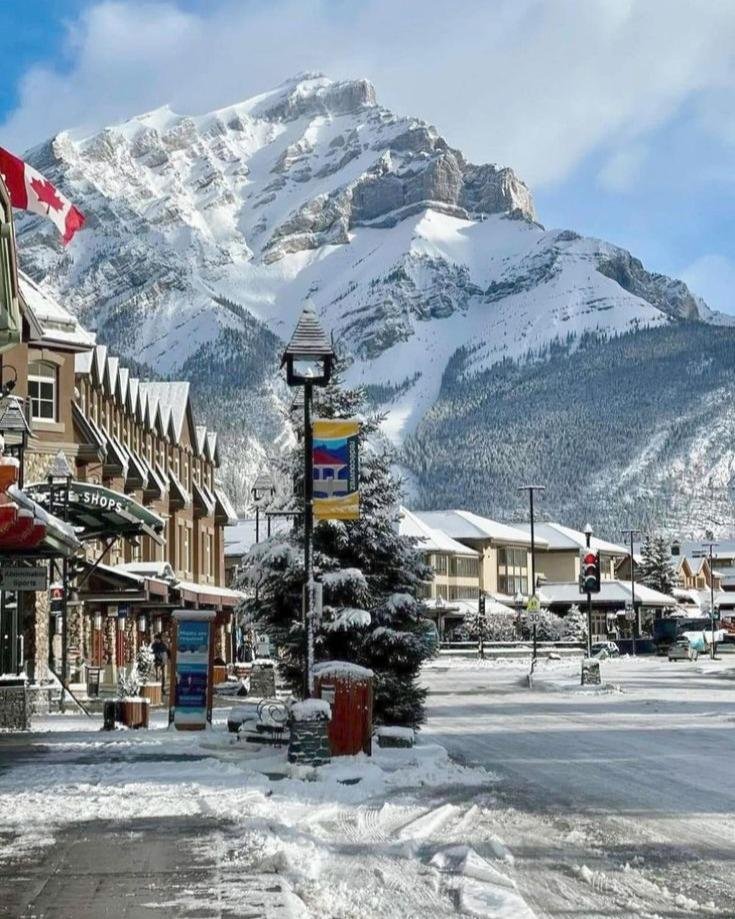 naturebeauty760's tweet photo. Banff, Alberta Canada 🇨🇦 https://t.co/vof8lVdAYO