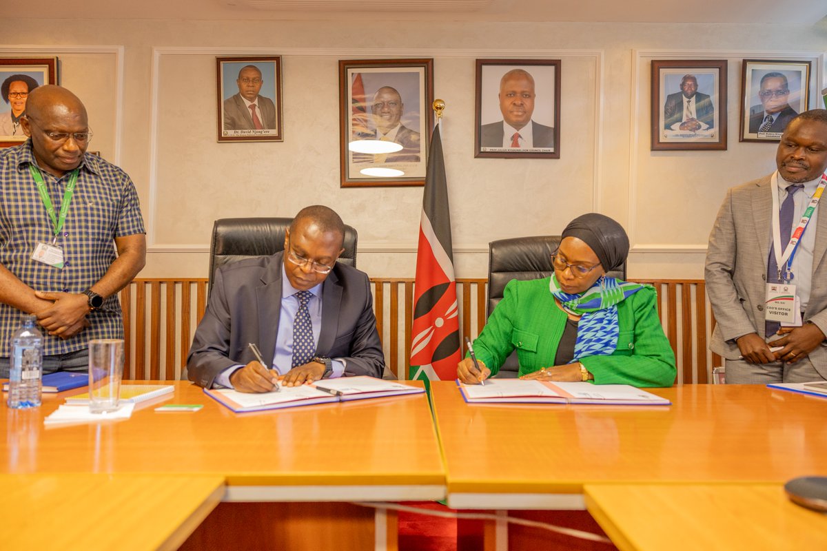 UNHCR_Kenya's tweet photo. More than 20,000 refugee learners take Kenya’s national assessments and exams each year.   The MoU we signed with

@KNECKenya
today builds on our work to help them show what they know and earn qualifications that support their next steps https://t.co/y3EgY5ykMn