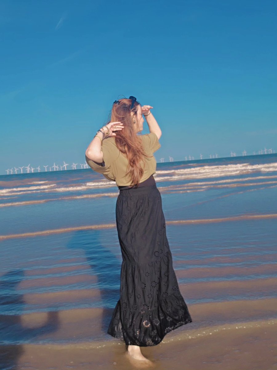 puja_panday007's tweet photo. Lost in the waves, found in myself 🌊✨ https://t.co/asRdD1noee