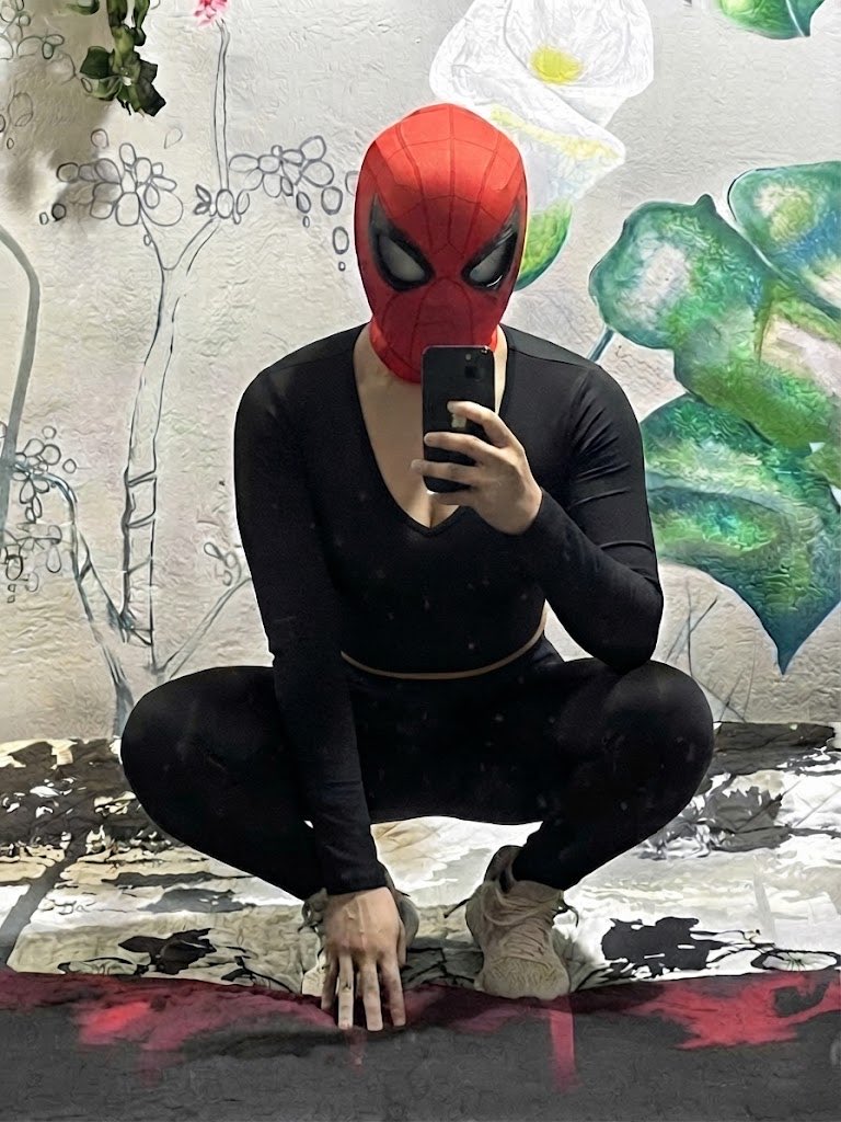 IsabellaSoffv's tweet photo. Amo amo amooo mi nueva máscara 
😍❤️😍#SpiderMan #cosplayㅤㅤㅤㅤㅤㅤㅤ #gym https://t.co/wwIgMBPFar
