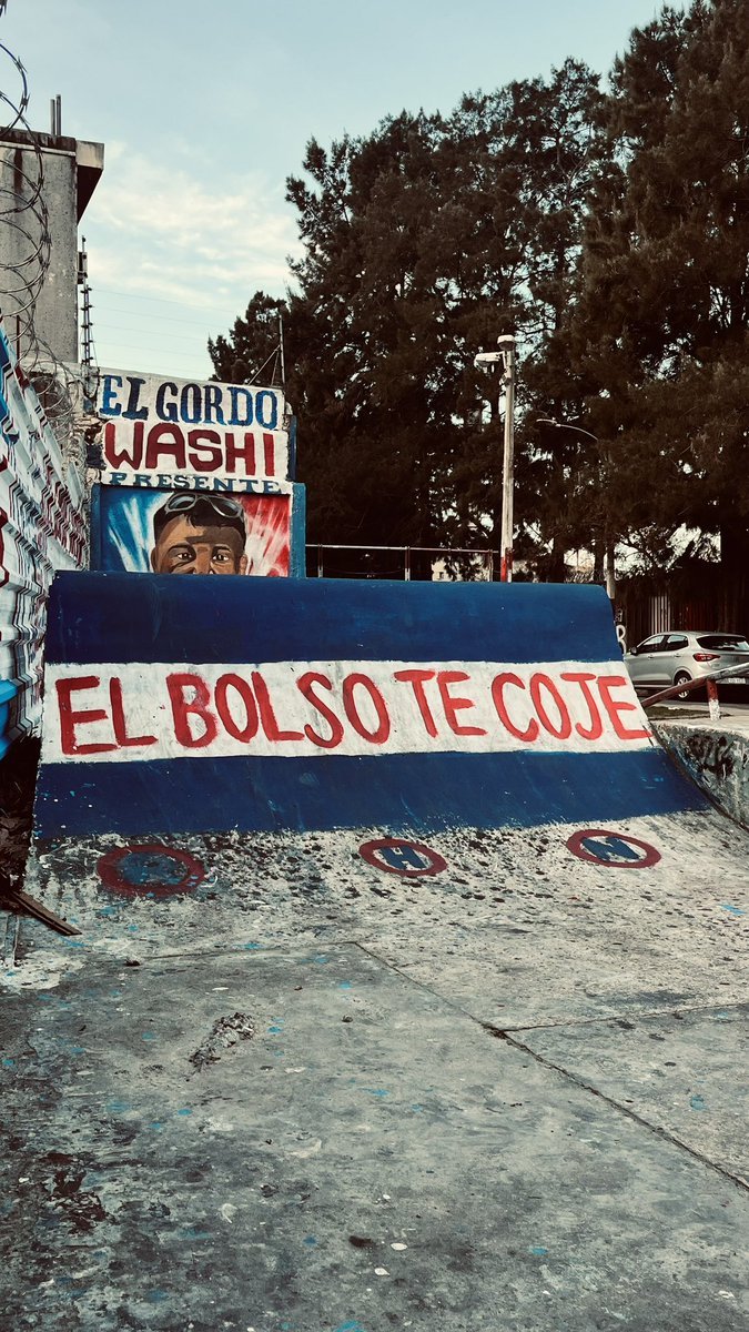 La_Costa1899's tweet photo. Cómo me encanta sentarlos en la verga a estos putos😂

Sacan fotito, y después se esconden. Nunca les dió con nacional.

Gallina puta. URUGUAY ES NACIONAL. https://t.co/bW2anjO1Ki