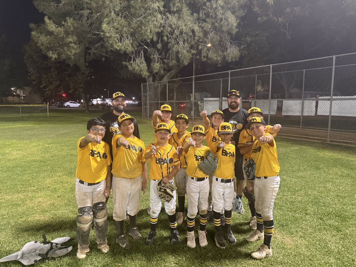 Wallbanger40's tweet photo. BPA 11U brought home the Championship going 4-0. They flashed some leather, pounded the zone, swiped some bags &amp; caught some barrels! @BPA_Wallbangers @BPAtravelball @BoLaPerformance @CoachGavyn #BPAWay #EVOArmy #PlayHardPlayFast https://t.co/b1PzK20215