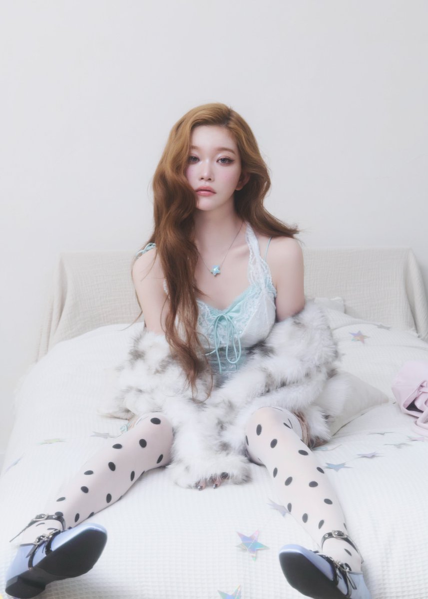 NYLONJAPAN's tweet photo. SHEIN × NYLON JAPAN Feat. TSUKI（Billlie）特設ページ公開中❣️

夢見心地な世界観でなんともキュートに着こなした、ドリームコアなTSUKIの3LOOKをお届け💫🩵✨
気になる着用アイテムは、SHEINアプリで「ドリームコア」と検索して今すぐCHECK！

【⭐️NYLON JAPAN読者様限定スペシャルクーポン配布中⭐️】 
コード：NYLON26
2026年9月28日〜2026年10月27日
・2,000円以上 ➔ 10％OFF
・5,000円以上 ➔ 20％OFF
・9,000円以上 ➔ 25％OFF

詳細＆特設ページはこちら🔗https://t.co/tBs1apAe0P
@shein_japan @bunny9tsuki
#SHEIN #SHEINxNYLON #TSUKI #츠키 #Billlie

published by @caelumjp