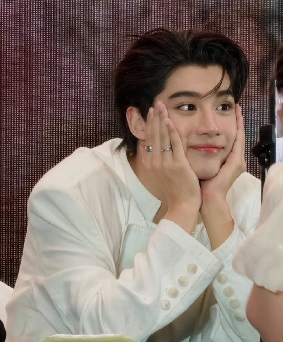 mymelodiannnn's tweet photo. https://t.co/hQNpNKI81P
