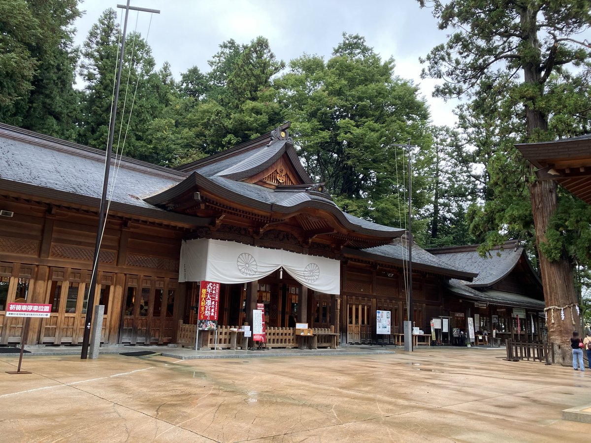 Ri_ko_0217's tweet photo. 今日明日と長野を旅行しています。
まずは安曇野。穂高神社から大王わさび農場へ。雨の観光を覚悟していましたが、穂高駅に着いたらほぼ止んでいてラッキー。安曇野は水が綺麗でした。 https://t.co/fqlidmk4EL